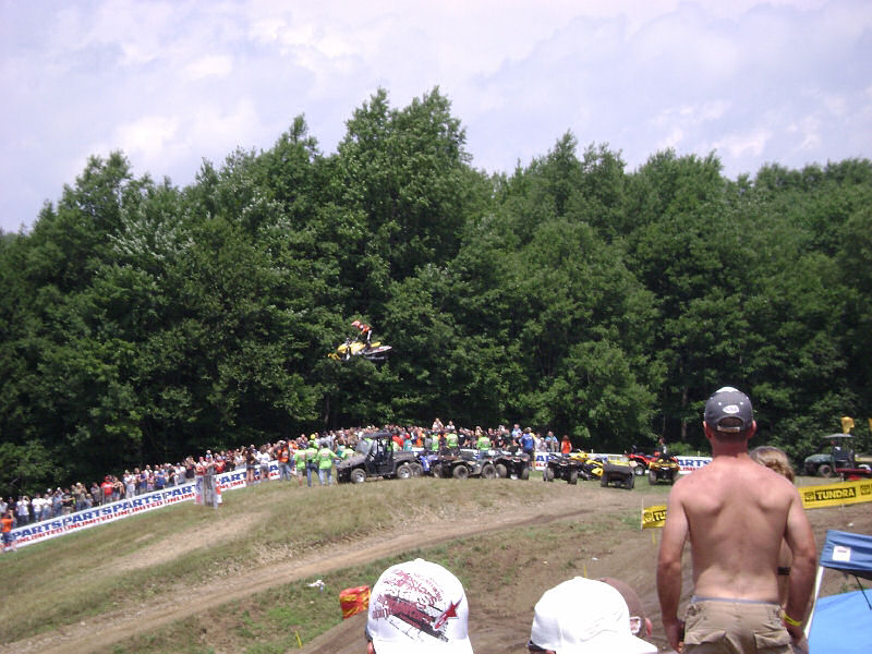Salto con motoslitta.jpg